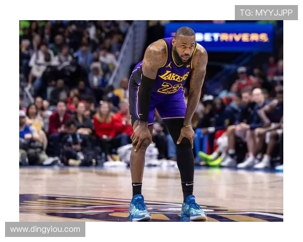 詹姆斯因伤缺席五场湖人新三人组磨合计划面临挑战